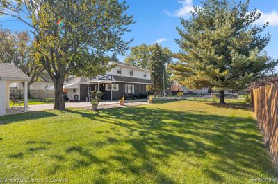 13283 Drake Street, Home with 4 bedrooms, 2 bathrooms and null parking in Southgate MI | Image 2