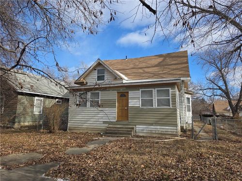 511 S Willow St, Ottawa, KS, 66067-2734 | Card Image