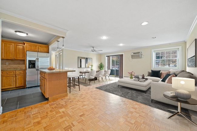 APT-6 - 237 N Main St, Condo with 2 bedrooms, 1 bathrooms and 2 parking in Andover MA | Image 4