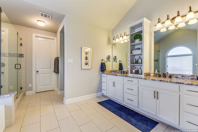 8822 Whisper Gate, House other with 4 bedrooms, 3 bathrooms and null parking in Fair Oaks Ranch TX | Image 17