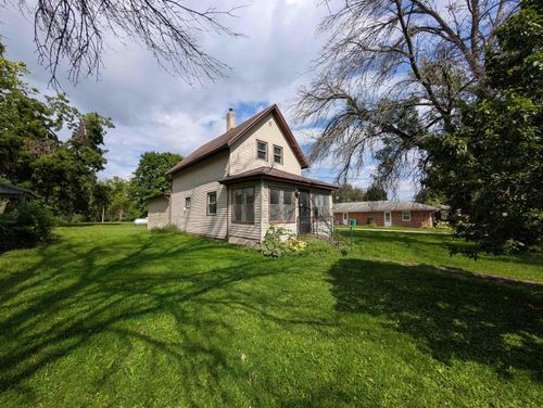 513 River Street, Chester, IA, 52134 | Card Image