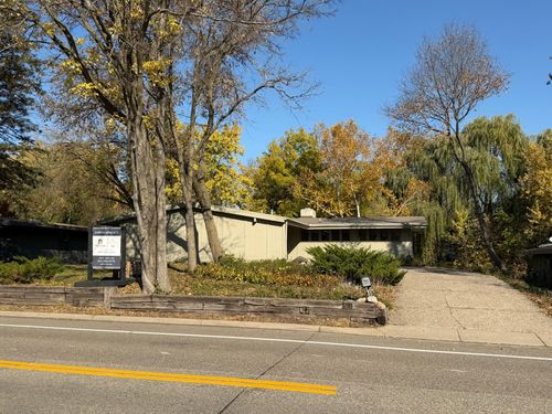 5832 Olinger Blvd, Edina, MN, 55436-1914 | Card Image