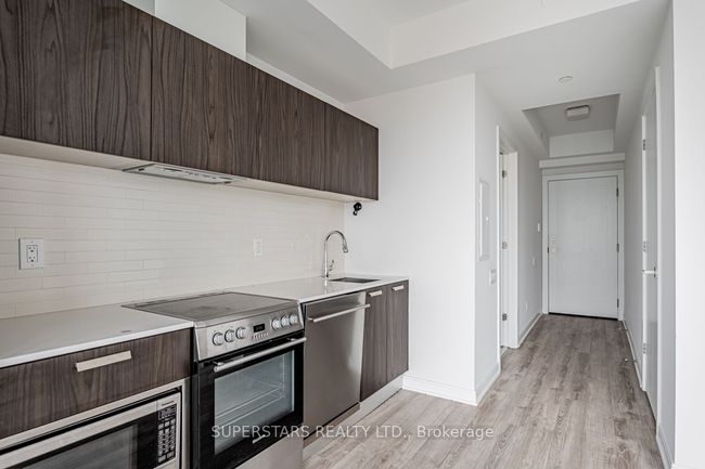 2413 - 50 Charles St E, Condo with 0 bedrooms, 1 bathrooms and null parking in Toronto ON | Image 8