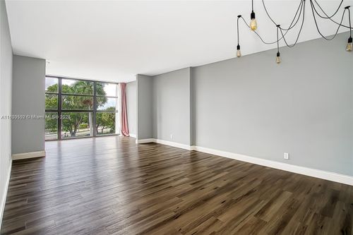 apt-427-400 Leslie Dr, Hallandale Beach, FL, 33009-2965 | Card Image