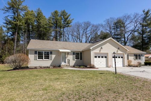 5-7 Abby Circle, Topsham, ME, 04086 | Card Image