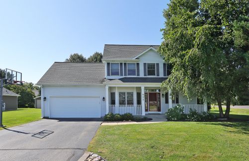 425 Maple Ln, WILLIAMS BAY, WI, 53191-9541 | Card Image