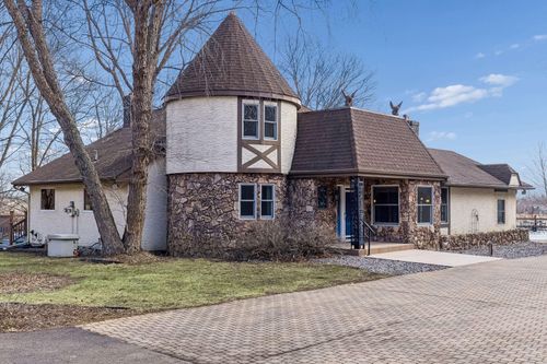 2830 Crescent Rd, Harris, MN, 55032-3748 | Card Image