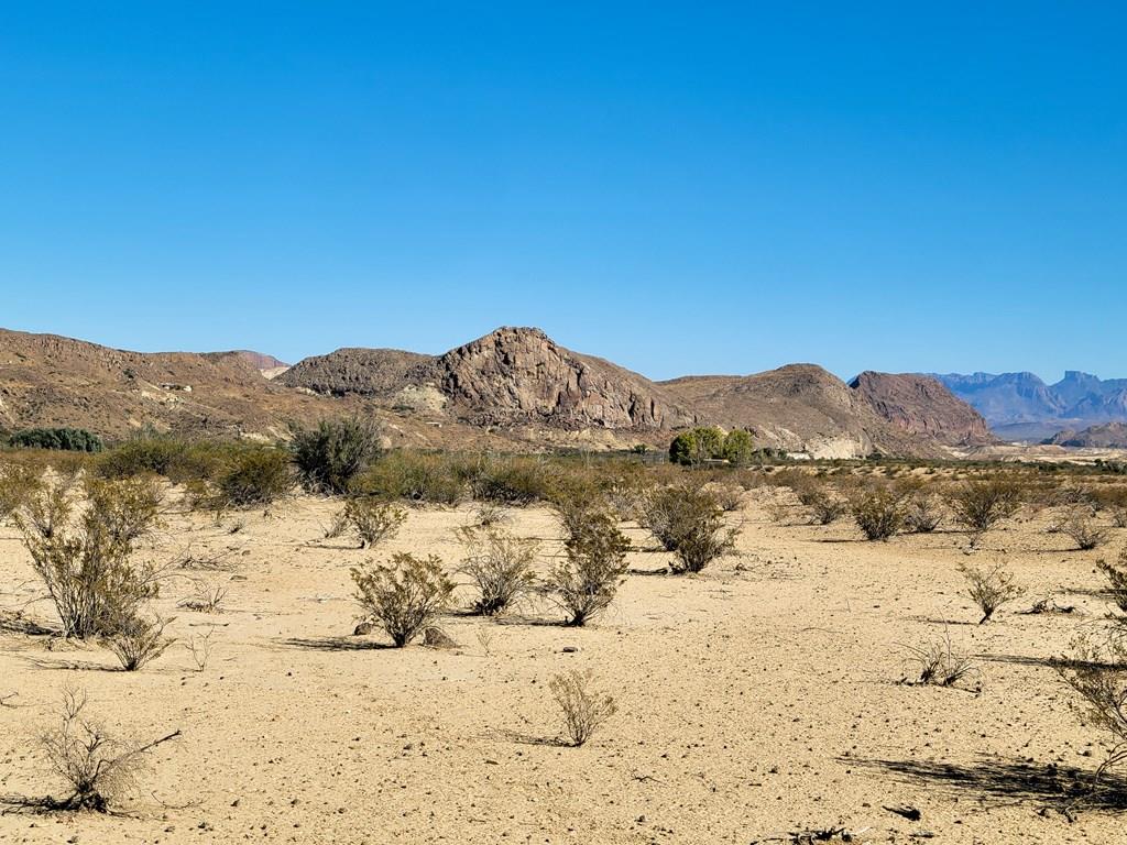 Land in Terlingua
