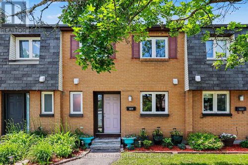 1374 Cedarcroft Crescent, Ottawa, ON, K1B5C9 | Card Image