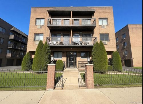 2c-9711 N Conduit Avenue, New York, NY, 11417 | Card Image