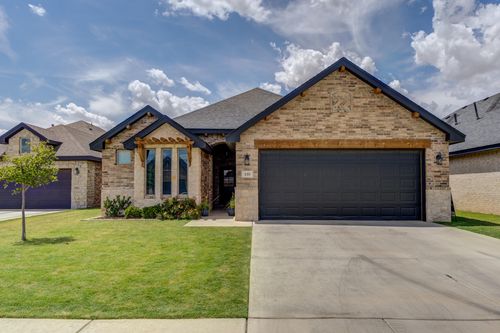 135 Calvin Dr, Wolfforth, TX, 79382-2107 | Card Image