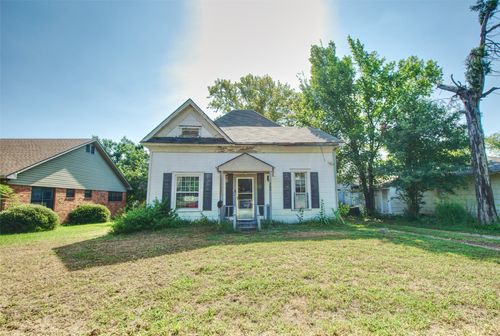 204 N 9th Ave, Teague, TX, 75860-1208 | Card Image