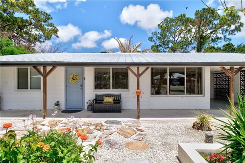 766 41st Ave, Vero Beach, FL, 32968-1140 | Card Image