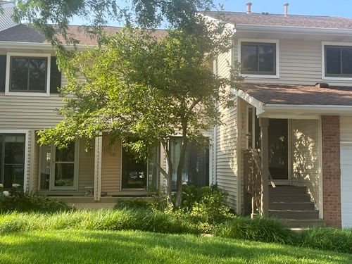 961-1002 Hidden Lake Dr, Buffalo Grove, IL, 60089-1579 | Card Image