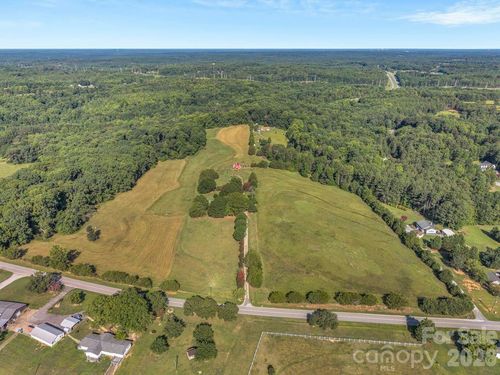 244 Chapman Rd, pacolet, SC, 29372-3437 | Card Image