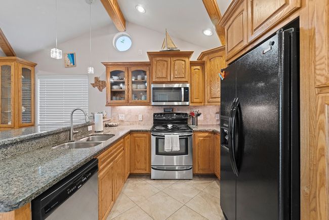 712 E Clam Circle, House other with 2 bedrooms, 2 bathrooms and null parking in Port Isabel TX | Image 13