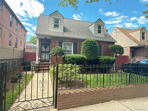 16029 76th Avenue, New York, NY, 11366 | Card Image