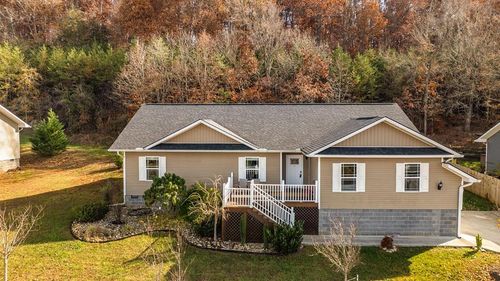154 Clear Creek Way, Kodak, TN, 37764 | Card Image