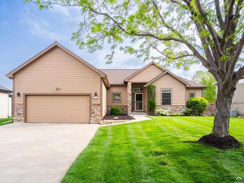 5608 Plymouth Dr, Lawrence, KS, 66049-5003 | Card Image