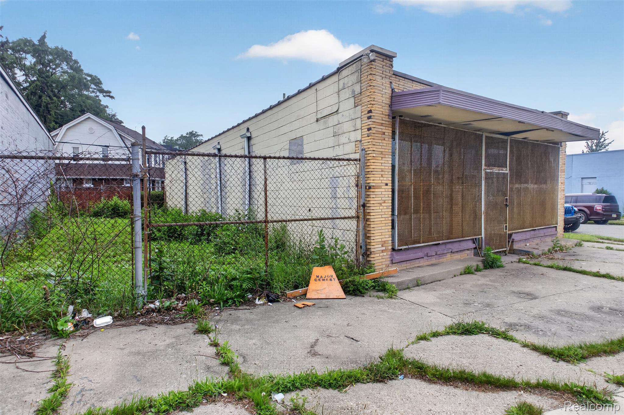 Commercial Sale in Detroit 2