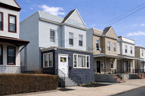 138 Bayview Ave, Jersey City, NJ, 07305-3305 | Card Image