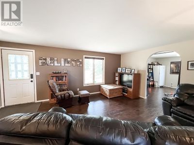 79509 2 Ave Se, House other with 3 bedrooms, 2 bathrooms and null parking in Falher AB | Image 2