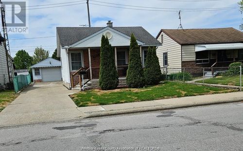 1709 Central Ave, Windsor, ON, N8Y3W3 | Card Image