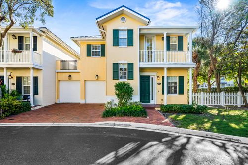 1063 E Heritage Club Cir, Delray Beach, FL, 33483-3483 | Card Image