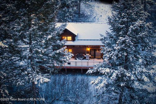 910 Snow King Dr, Jackson, WY, 83001-8303 | Card Image