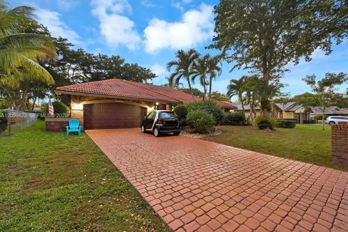 8622 Nw 49th Dr, Coral Springs, FL, 33067-1980 | Card Image