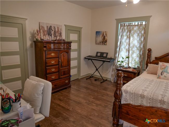 205 Hubbard Street, House other with 5 bedrooms, 3 bathrooms and null parking in Yoakum TX | Image 32