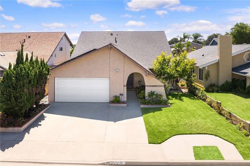 11685 Lakia Dr, Cypress, CA, 90630-5523 | Card Image