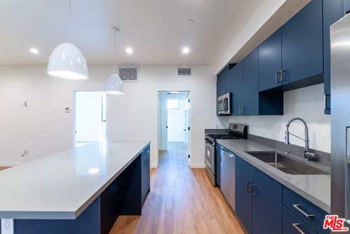 3-747 Lillian Way, Los Angeles, CA, 90004-1105 | Card Image