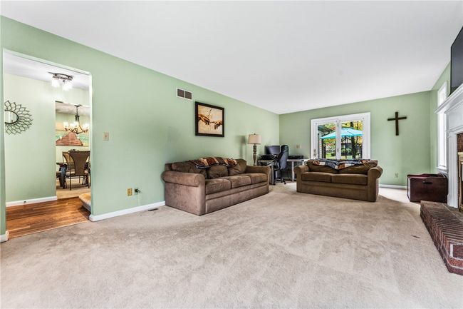 3213 Greentree Cir, House other with 3 bedrooms, 3 bathrooms and 2 parking in New Castle PA | Image 9