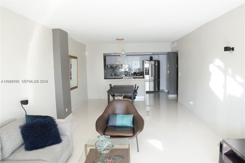 1422-19390 Collins Ave, Sunny Isles Beach, FL, 33160-2265 | Card Image