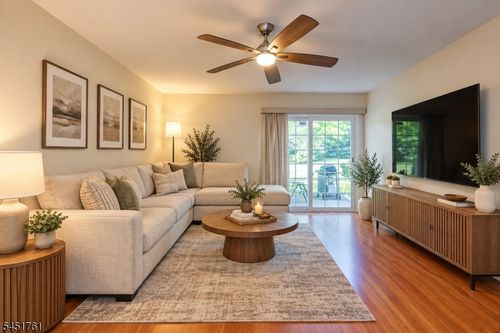 10 Parkside Ct, Wayne, NJ, 07470-4010 | Card Image