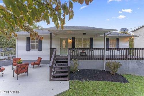 6011 Rolling Ridge Dr, Knoxville, TN, 37921-7309 | Card Image