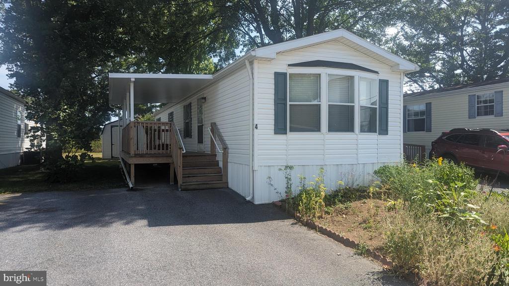 Crystal Ave, Ephrata, PA 17522