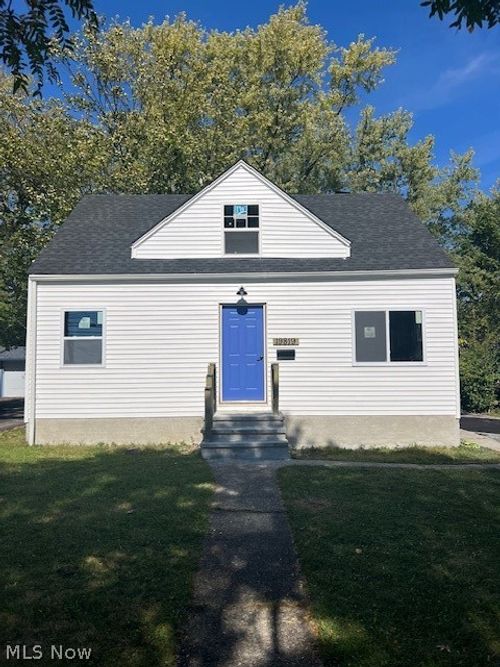19819 Harvard Ave, Warrensville Heights, OH, 44122-6873 | Card Image