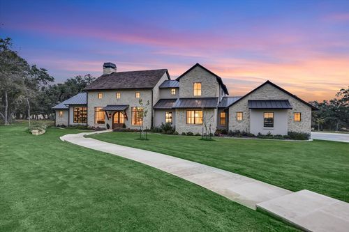 321 Flat Creek Trl, Wimberley, TX, 78676-2261 | Card Image