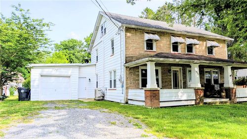 2057 S Delaware Dr, Mount Bethel, PA, 18343-5241 | Card Image