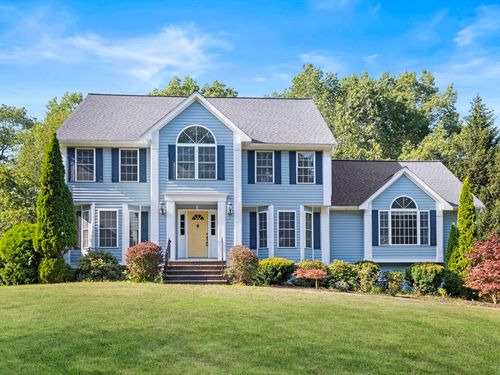 1 Pauline Dr, Andover, MA, 01810-1243 | Card Image
