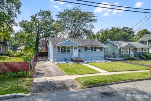 633 Harrell Ave, Woodbridge, NJ, 07095-3151 | Card Image