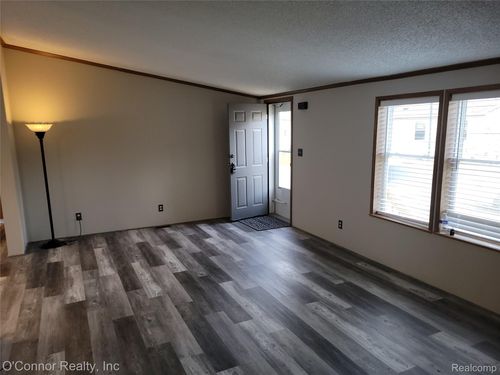 521 Bush Lake Ln, Kimball, MI, 48074-1349 | Card Image