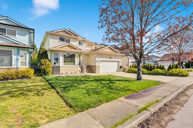 22695 Fraserbank Crescent, House other with 4 bedrooms, 3 bathrooms and 2 parking in Richmond BC | Image 2