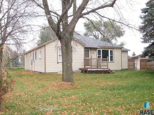 1012 E 8th St Street, Dell Rapids, SD, 57022 | Card Image