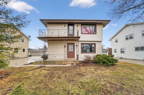 6909 N 42nd Street, Milwaukee, WI, 53209 | Card Image