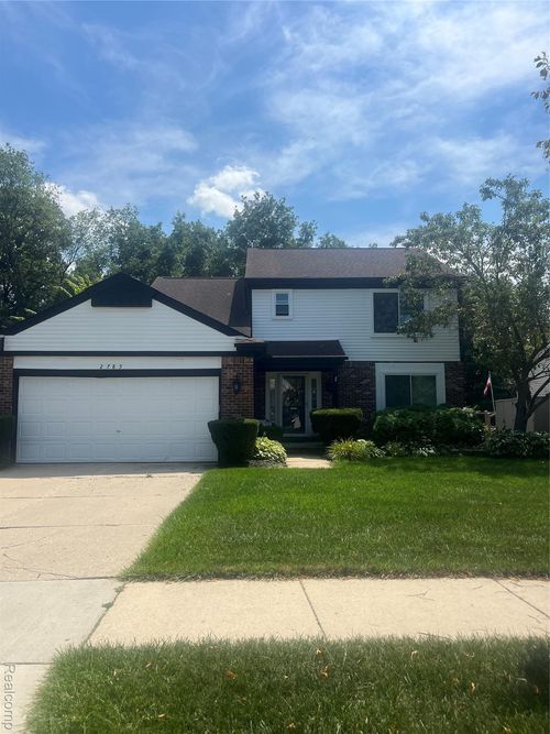 2785 Woodmont Dr E, Canton, MI, 48188-1668 | Card Image