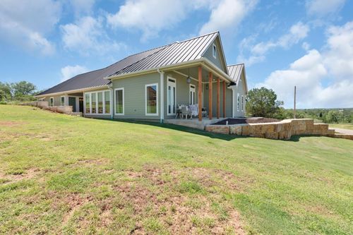 908 Sandy Mountain Dr, Sunrise Beach, TX, 78643-9258 | Card Image