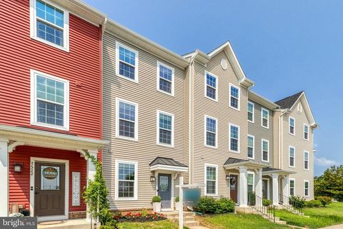 7520 Hancock St, BEALETON, VA, 22712-5677 | Card Image